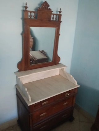 Cómoda antigua tocador madera mármol