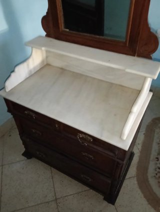 Cómoda antigua tocador madera mármol
