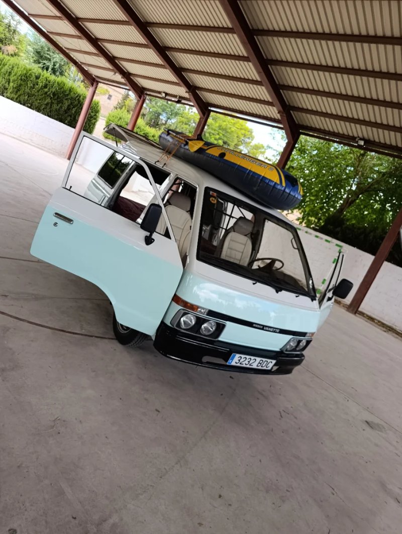 Nissan Vanette 1986 - foto 1