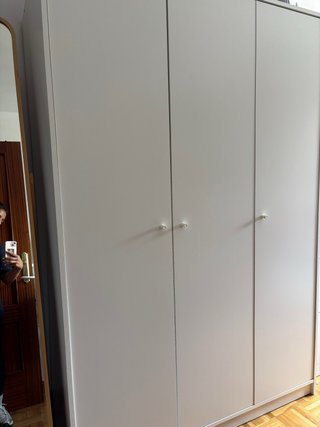 Armario blanco 3 puertas, los 3 por 50€