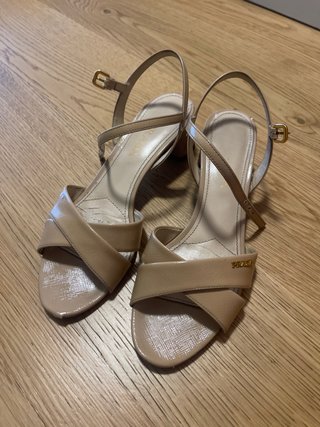 Sandalias Prada Beige Talla 38