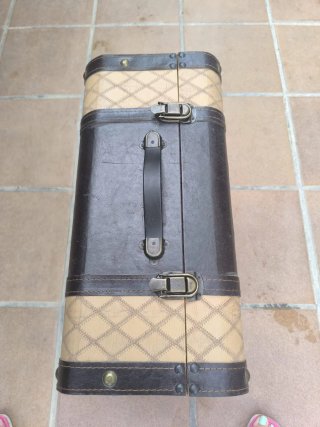 Baúl vintage cuero sintético