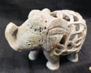 ​Elefantes en piedra esteatita artesania India
