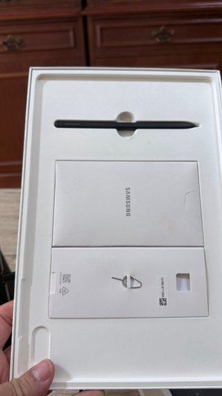Tablet Galaxy S8+ con custodia e tastiera