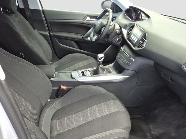 Peugeot 308 5p Access 1.2 PureTech 130 S&S