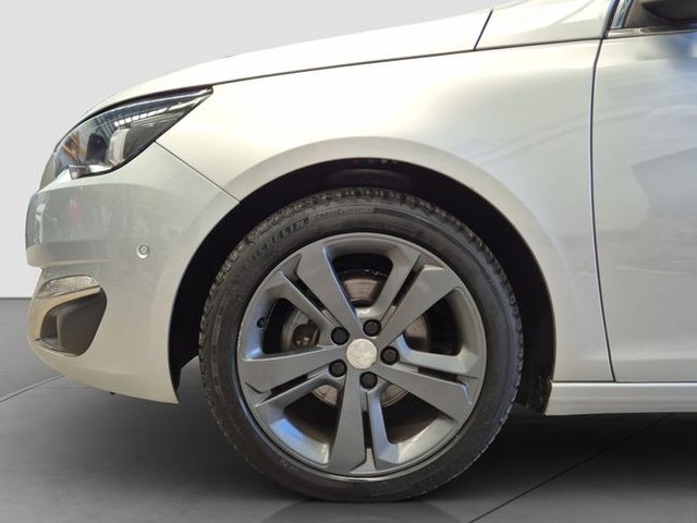 Peugeot 308 5p Access 1.2 PureTech 130 S&S
