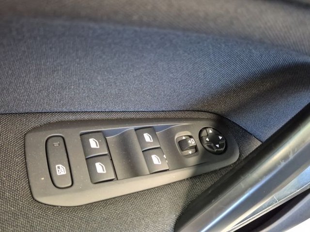 Peugeot 308 5p Access 1.2 PureTech 130 S&S