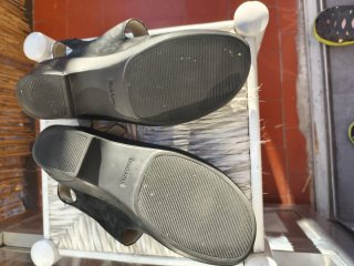 Sandalias de piel negras