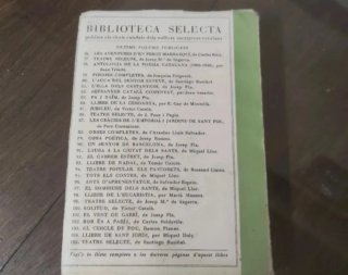 Paquete de libros de bolsillo antiguos más reloj