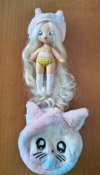 Muñeca Na Na Na Surprise