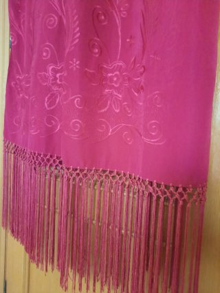Mantón fular vintage tono burdeos granate