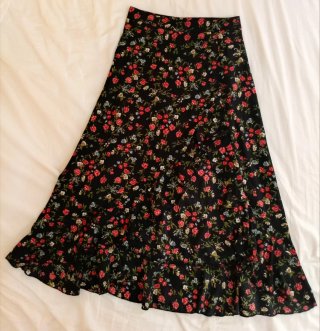 Falda larga floral con abertura
