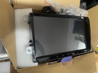 Radio Pantalla Táctil + Carplay adosado trasera
