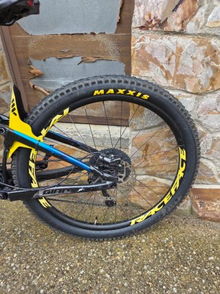 Bicicleta Giant Reign 2