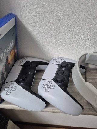 Ps5+due controller+gioco+cuffie