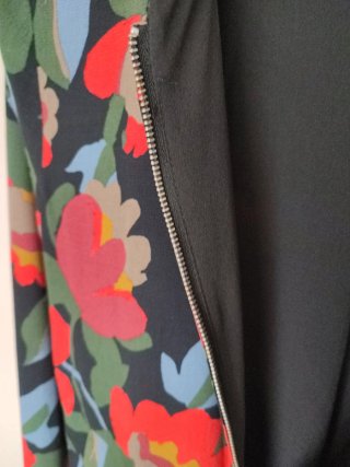 Bomber floral Zara Talla S