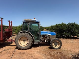 New Holland TN85FA Tractor