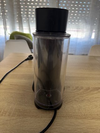 Cafetera Nespresso Vertuo Next Negra
