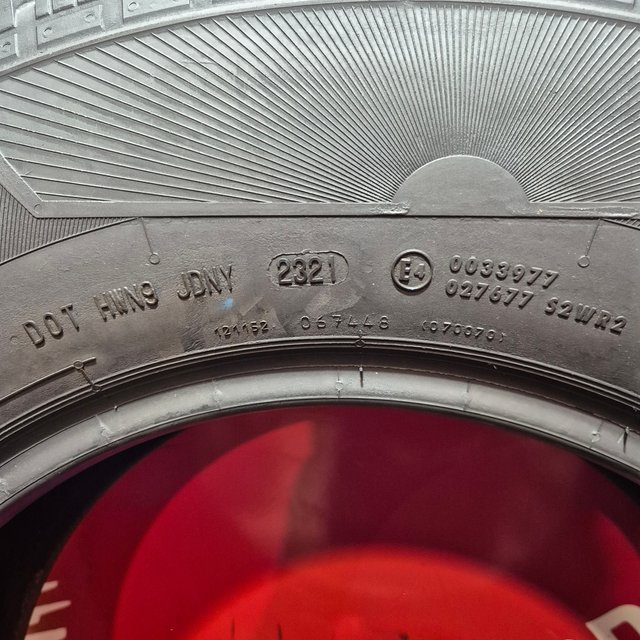 225 75 16 CP 116R Neumáticos Continental [R. 2137]