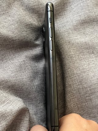 iPhone 11 Pro 64GB. Funziona, batteria 72%.
