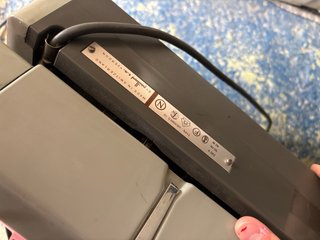 Máquina de escribir eléctrica HERMES 10 – Paillard