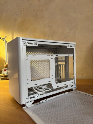 Torre Caja PC Cooler Master NR200 Blanco