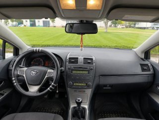 Toyota Avensis 2010
