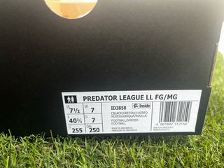 Botas de fútbol