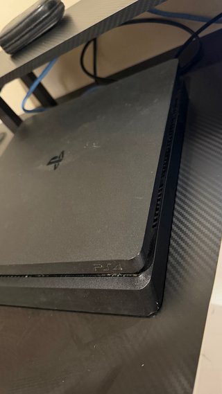 Ps4 slim 500 gb con mando y gta v