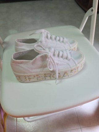 Tenis Superga Blancos con Flores