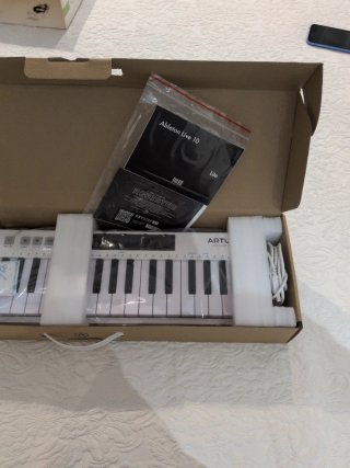 Arturia KeyStep 37 Teclado Controlador