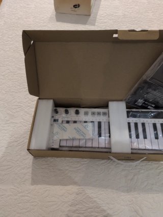 Arturia KeyStep 37 Teclado Controlador