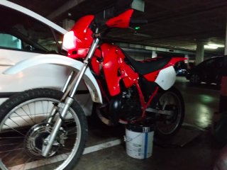 Honda CRM 75R Enduro Roja y Blanca