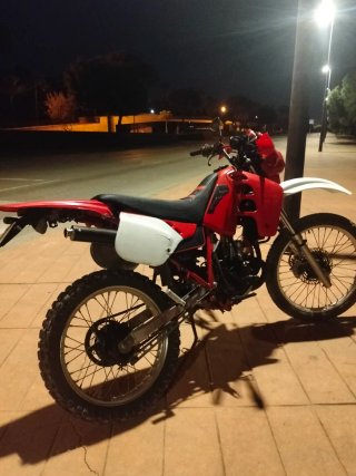 Honda CRM 75R Enduro Roja y Blanca