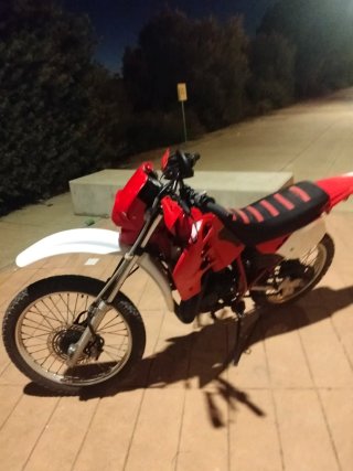 Honda CRM 75R Enduro Roja y Blanca