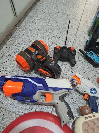 Lote de Juguetes: Walkie Talkies, Teclado, Pistola