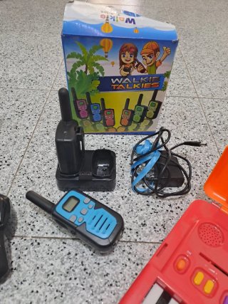 Lote de Juguetes: Walkie Talkies, Teclado, Pistola