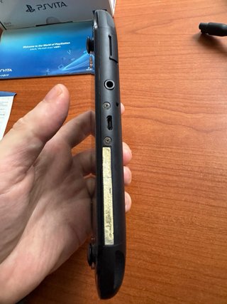 PS Vita PCH-2000 Wi-Fi Black Import Giappone