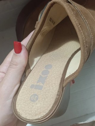 Zuecos tacón marrón talla 39