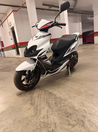 Yamaha Jog RR Scooter