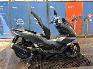 Honda PCX 125 - Año 2022 - Gris