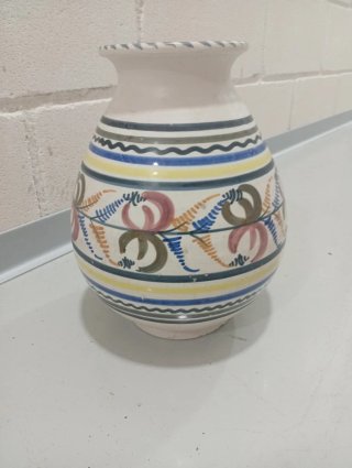 Jarrón de cerámica multicolor