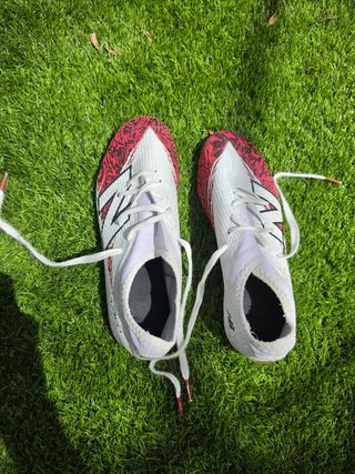 Botas New Balance Furon v7 Bukayo Saka