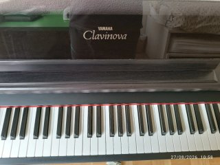 Piano Eléctrico Yamaha Clavinova CLP-123