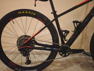 Bicicleta Cube Reaction C:62 Pro 29
