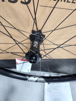 Rueda DT Swiss EXC 1501 27.5 Carbono 6T Enduro