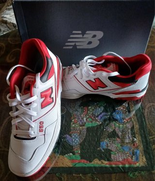Zapatillas New Balance 550 Blancas y Rojas