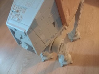 Juguete AT-ACT original Star wars pilas y funciona