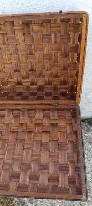 Antigua Maleta baúl almacenamiento mimbre y madera