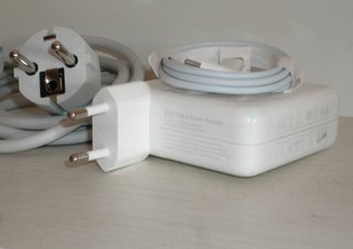 Cargador Apple 61W USB-C Original MacBook